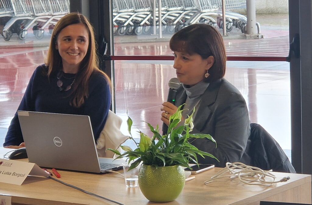 Incontro di informazione sulla Fibromialgia sull'argomento "Come gestire la Fibromialgia, Pazienti, Familiari, Rapporti Sociali"